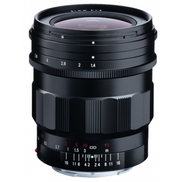 VOIGTLÄNDER OBJECTIF NOKTON...