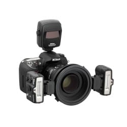 NIKON FLASH R1-C1