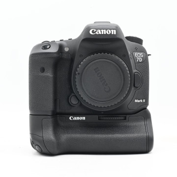 CANON EOS 7D MARK II + GRIP...
