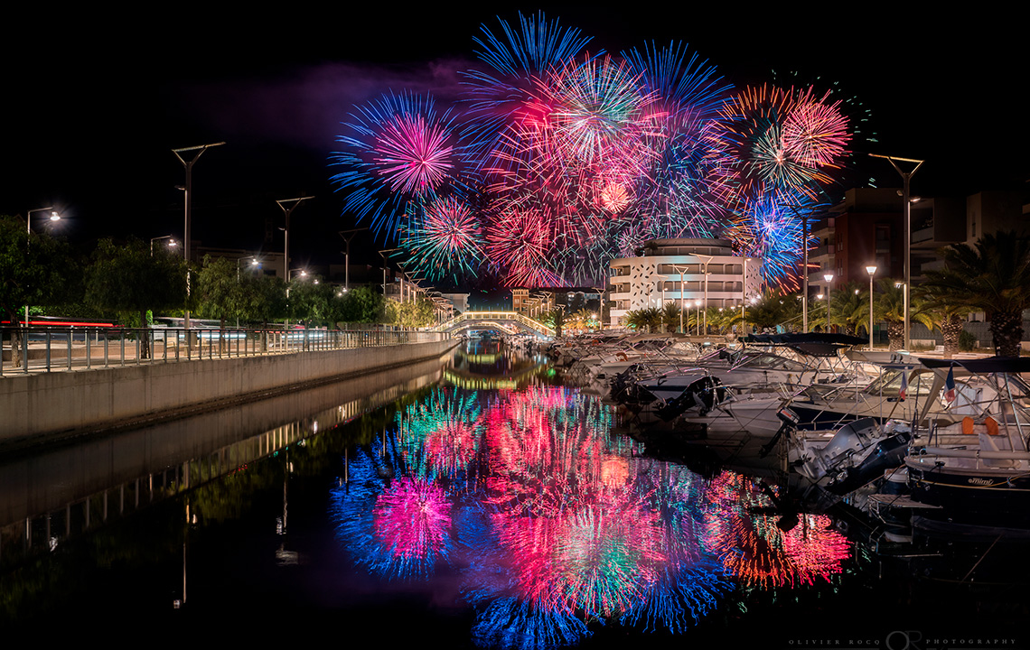 feu d'artifice sur un pont