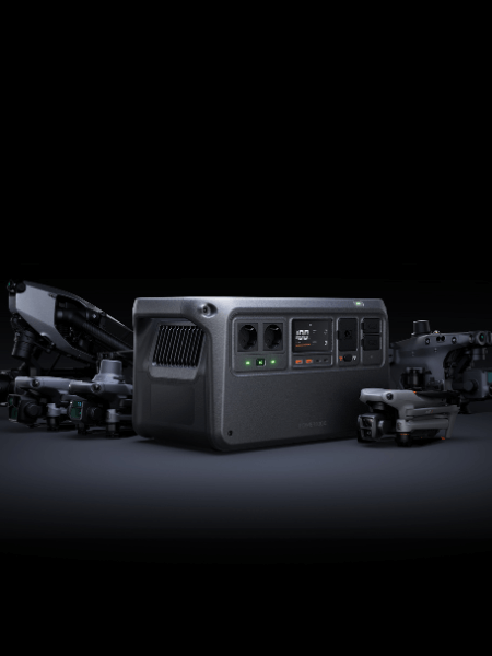 DJI Power 1000 entourée de drones