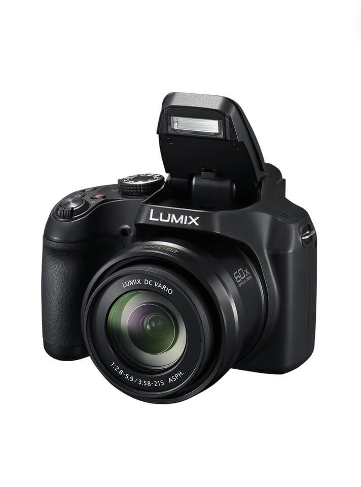 LUMIX FZ82D avec flash en activité