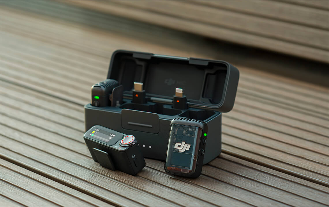 DJI Mic 2 dans le boîtier de recharge
